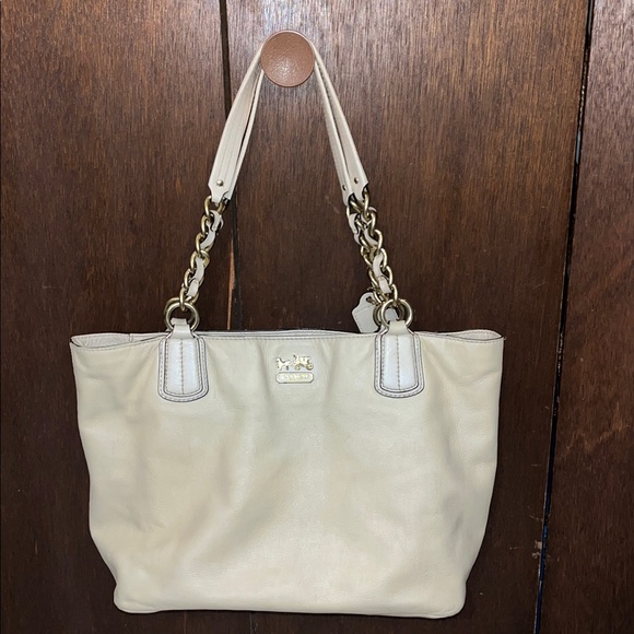 Coach Handbags - Coach Ivory Leather Shoulder Bag With hang tag, Fair condition